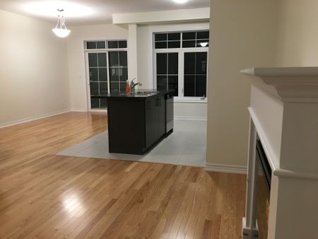 For Lease - 126 Alvin Pegg Drive, East Gwillimbury, Ontario - Photo 5