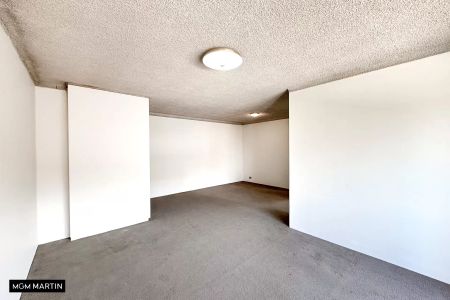 MGM MARTIN - TWO BEDROOM APARTMENT - Photo 4