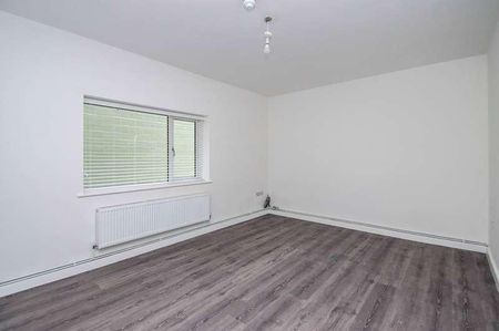 Church Road, Urmston, Manchester, M41 - Photo 2