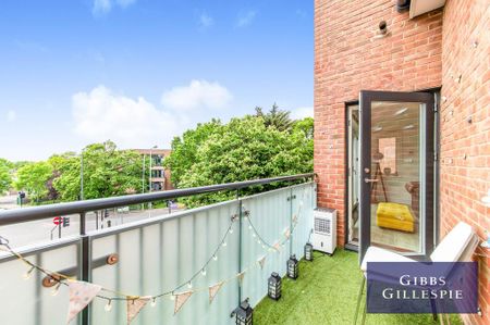 2 bedroom flat to rent - Photo 3
