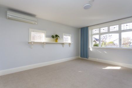 Spacious 3 Bedroom Family Home. - Photo 3