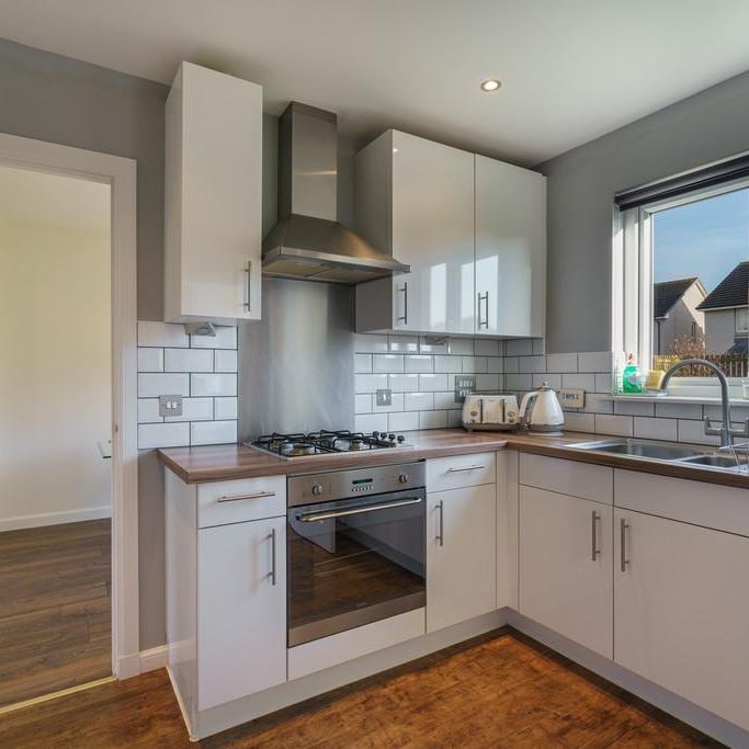 4 bedroom detached house to rent - Photo 1