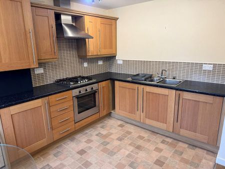 2 bedroom flat to rent - Photo 4