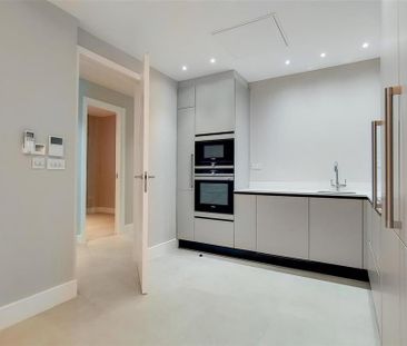 3 bedroom flat to rent - Photo 2