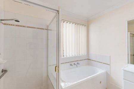 6 Redman Cove, Thornton NSW 2322 - Photo 5