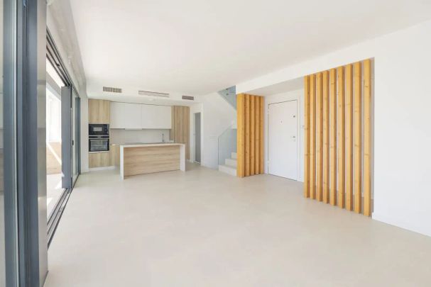 Casa adosada de alquiler en Nueva Atalaya - Foto 1