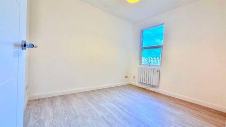 Finchley Road, Temple Fortune, Golders Green, NW11 - Photo 4