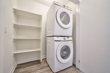 For Lease - 1360 Kobzar Drive, Oakville, Ontario - Photo 4