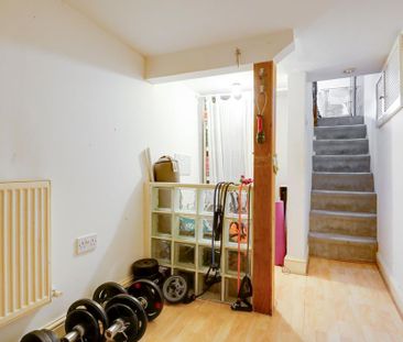 3 bedroom terraced house to rent - Photo 5