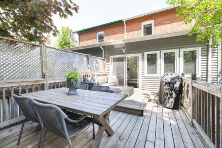 For Lease - 318 Indian Grove, Toronto, Ontario - Photo 2