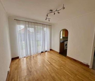 Willow Tree Lane, Hayes, UB4 - Photo 1