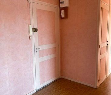 Location Appartement 4 pièces 72m² EU 76260 - Photo 5