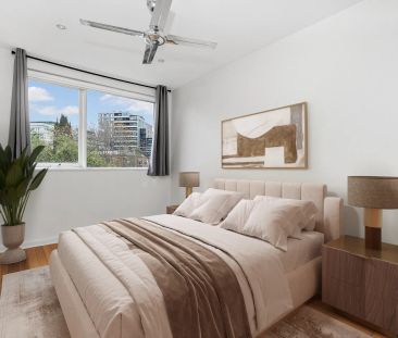 Spacious & Stylish One-Bedroom Apartment in Prime St Kilda Location - Photo 5