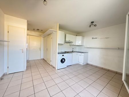 Location Appartement 1 pièce 24m² - Photo 2