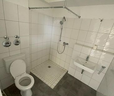 Helle 2-Zimmer-Wohnung mit Aufzug und Balkon in grüner Lage - Foto 4