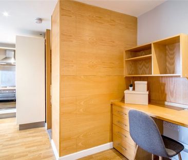 52 Bankfield Road, Huddersfield, HD1 - Photo 5