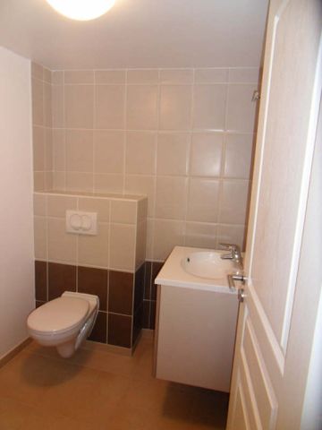 BAYEUX centre, F3 au 2eme étage (lot N° 6) - Photo 4