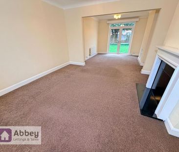 3 bedroom semi-detached house to rent - Photo 3
