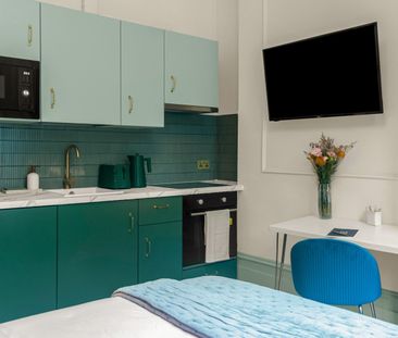 Studio Flat, Eardley Crescent, SW5 - Photo 3