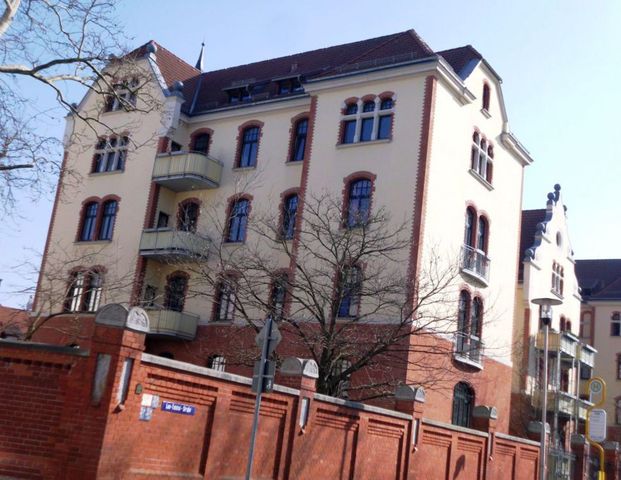 Gera, Seniorengerechte Zwei-Raum-Wohnung mit Dusche & Balkon(MEB2.4) - Photo 1