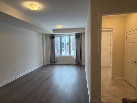 For Lease - 20 Carrville Woods Circle, Vaughan, Ontario - Photo 2