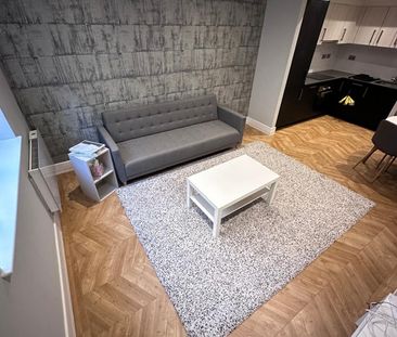 2 Bed Flat, Beaufort House, B3 - Photo 1