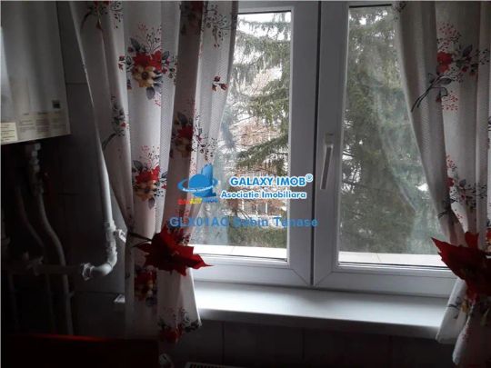 de inchiriat 3 cam cf 1 DECOMANDAT etaj intermed calea Bucuresti - Fotografie 1