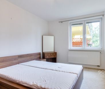 Pronájem bytu 2+kk 52 m², V Honech , Klecany - Fotografie 3