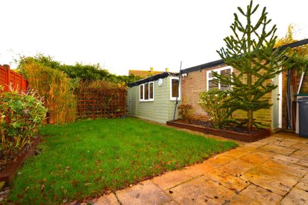 Reeve Road, Reigate, Surrey, RH2 - Photo 4