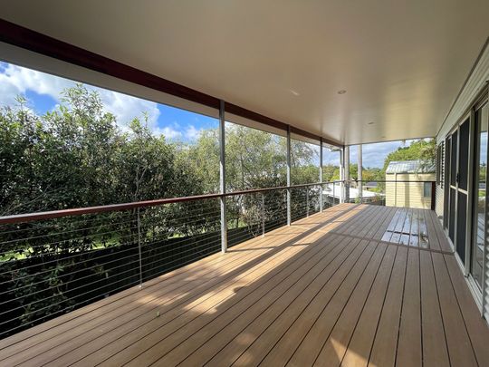 Private & low maintenance two-bedroom granny flat. - Photo 1