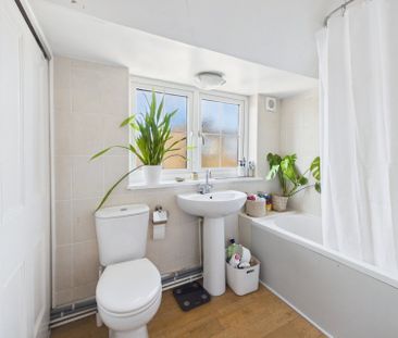 Station Road, Gerrards Cross, Buckinghamshire,SL9 - Photo 5