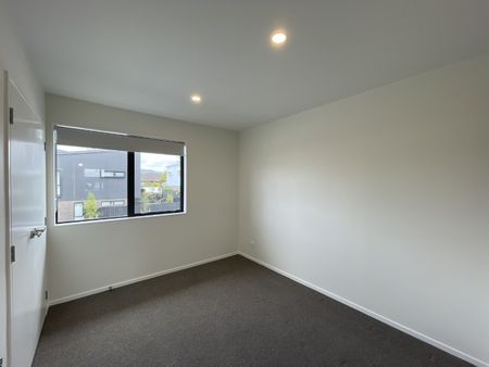 Modern 2 Bedrooms Low Maintenance - Photo 4