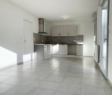 Location Appartement 3 pièces 61m² VAULX EN VELIN 69120 - Photo 5