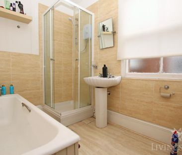 4 bedroom terraced house to rent - Photo 4