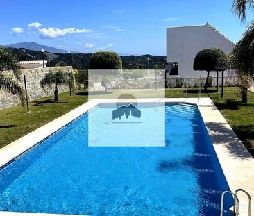 Alquiler de dúplex en Altos de Estepona - Photo 2