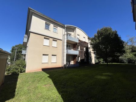 Location Appartement 2 pièces 42m² ONET LE CHATEAU 12850 - Photo 2