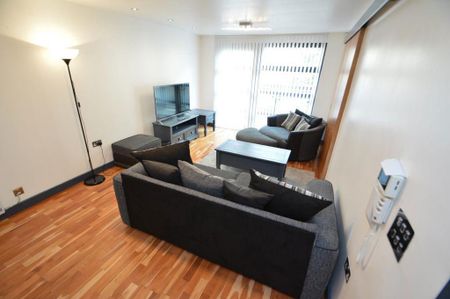 2 bedroom flat to rent - Photo 3
