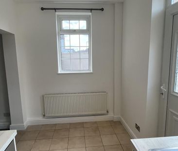 House to rent - Photo 1