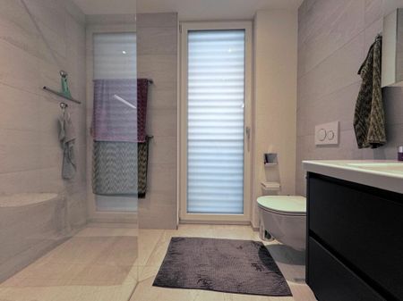 Exklusive, moderne 3.5-Zimmer-Attikawohnung mit grosser Terrasse & Waschturm - Foto 2