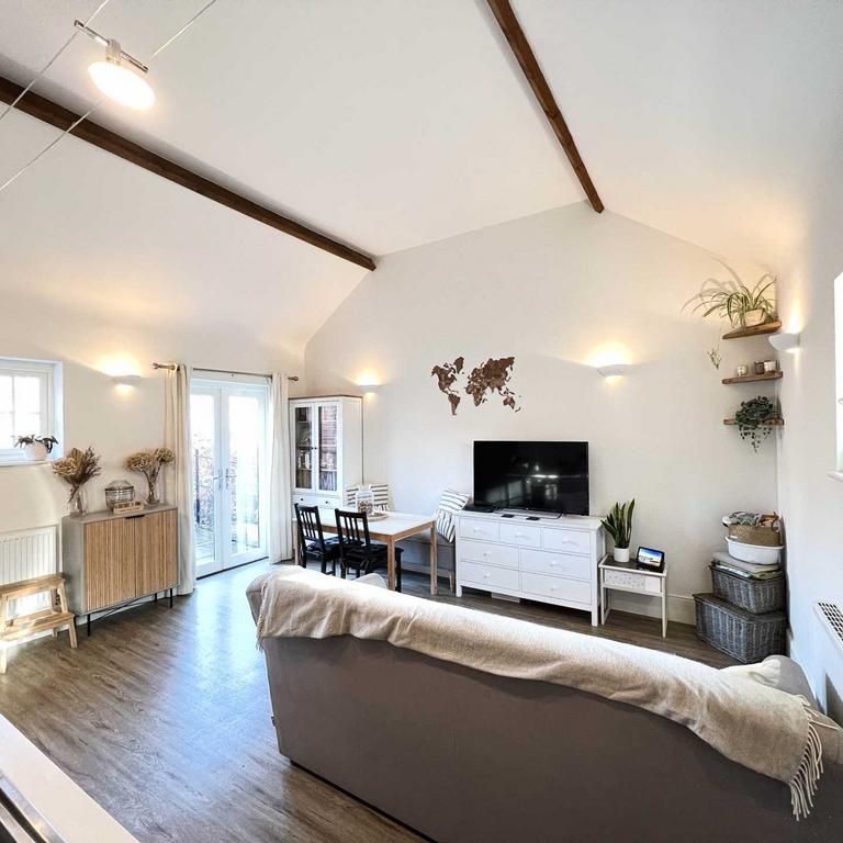 1 bedroom house to rent - Photo 1