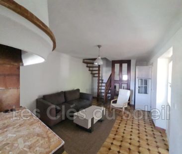 Location maison 2 chambres 51 m² Saint-Cyr-sur-Mer - Photo 1