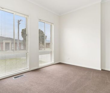 Fantastic Seaford Location! - Photo 4