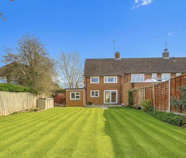 3 bedroom semi-detached house to rent - Photo 5