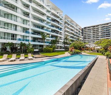 Luxury 3 Bedroom Apartment in Multi Award-Winning 'Waters Edge' Com... - Photo 2