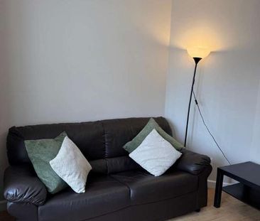 Middleton Boulevard: Bedroom Student (jubilee), NG8 - Photo 3