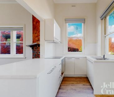 2/972 Toorak Road, Camberwell, Melbourne - Photo 4