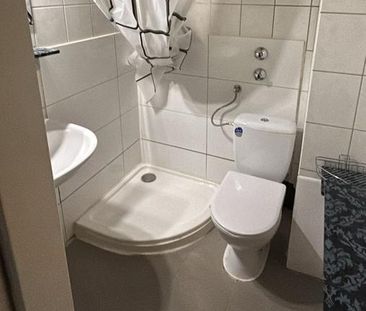 WOHNUNG ZU VERMIETET AB SOFORT! PERFEKT FÜR HANDWERKER - Photo 1