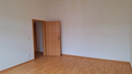 großzügige 3 Raumwohnung nur 5 Minuten mit den Öffentlichen vom Zentrum entfernt - Photo 3