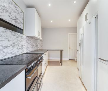 To Let 4 Bed House - Semi-Detached - Photo 5