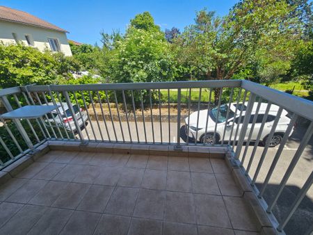 Location Appartement 2 pièces 26m² ROMANS SUR ISERE 26100 - Photo 2